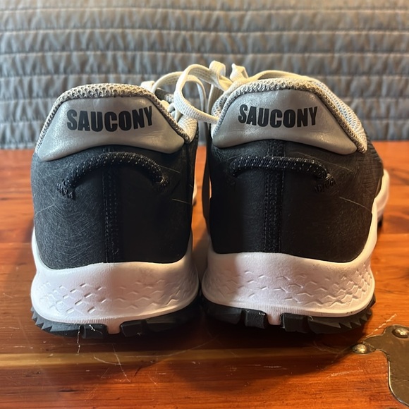 Saucony trail sneakers - Picture 3 of 5